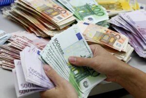 حفظ ثبات در بازار ارز تجاری