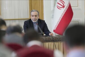 عراقچی:ایران به دفاع مشروع خود با قوت ادامه خواهد داد