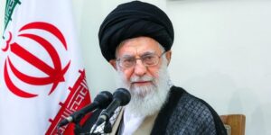 رهبر انقلاب: ملت ایران تسلیم‌شدنی نیست