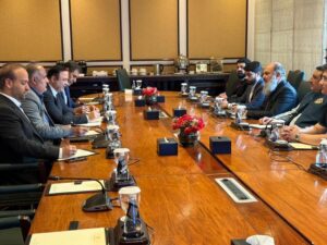 دیدار دبیر شورای‌عالی مناطق آزاد با وزیر تجارت پاکستان