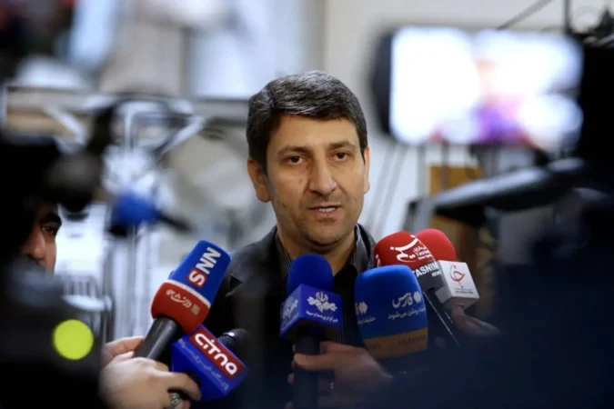 وزیر ارتباطات اعلام کرد: آماده‌باش ارتباطی در تهران، قم و مشهد در مراسم تشییع رهبر شهید