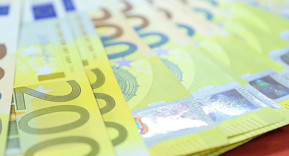 قیمت امروز دلار و یورو در مرکز مبادله ایران