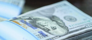 ناکامی سالانه کم‌سابقه دلار در بازار جهانی