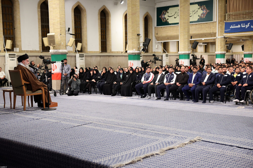 رهبر معظم انقلاب: صهیونیست‌ها انتظار این قدرت تخریب موشک ایرانی را نداشتند