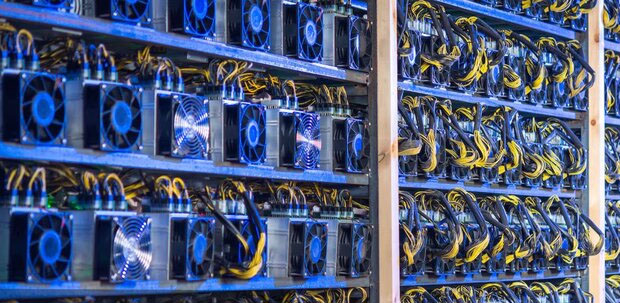 ماینرهای غیرمجاز معادل 3 نیروگاه اتمی برق مصرف میکنند