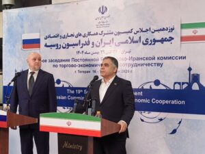 وزیر نفت اعلام کرد: ایران در حال بررسی و پیگیری واردات گاز از روسیه