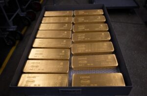 طلای جهانی افزایشی ماند