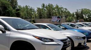 واردات خودروهای لوکس گره‌ای از اقتصاد کشور باز نمی کند