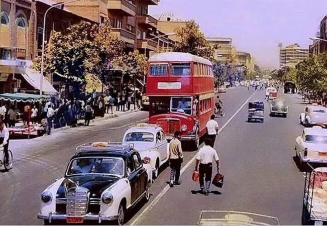 خاطره می‌سازیم یا واقعیت را تغییر می‌دهیم؟